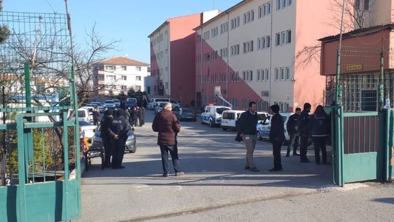 В Анкаре в лицее произошла стрельба, двое ранены