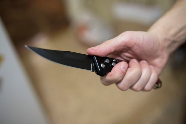 В бакинской чайхане молодого человека ударили ножом