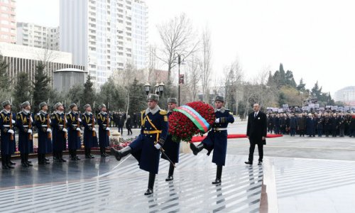 Президент  посетил мемориал памяти жертв Ходжалинской трагедии