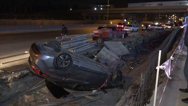 На трассе Баку-Сумгайыт Hyundai свалился в яму