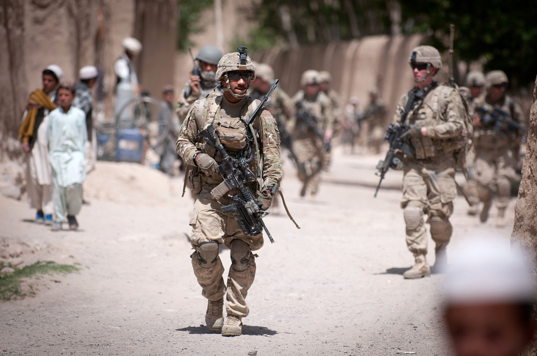 Американские военные афганистан. США В Афганистане 2001. Американские солдаты в Афганистане 2001. Войска США В Афганистане 2001.