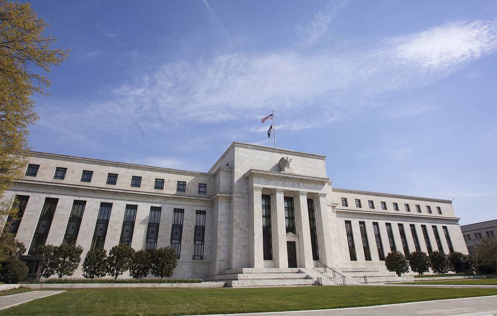 ФРС США резко снизила ключевую ставку