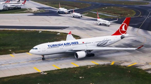 Турция прекратила авиасообщение с другими странами