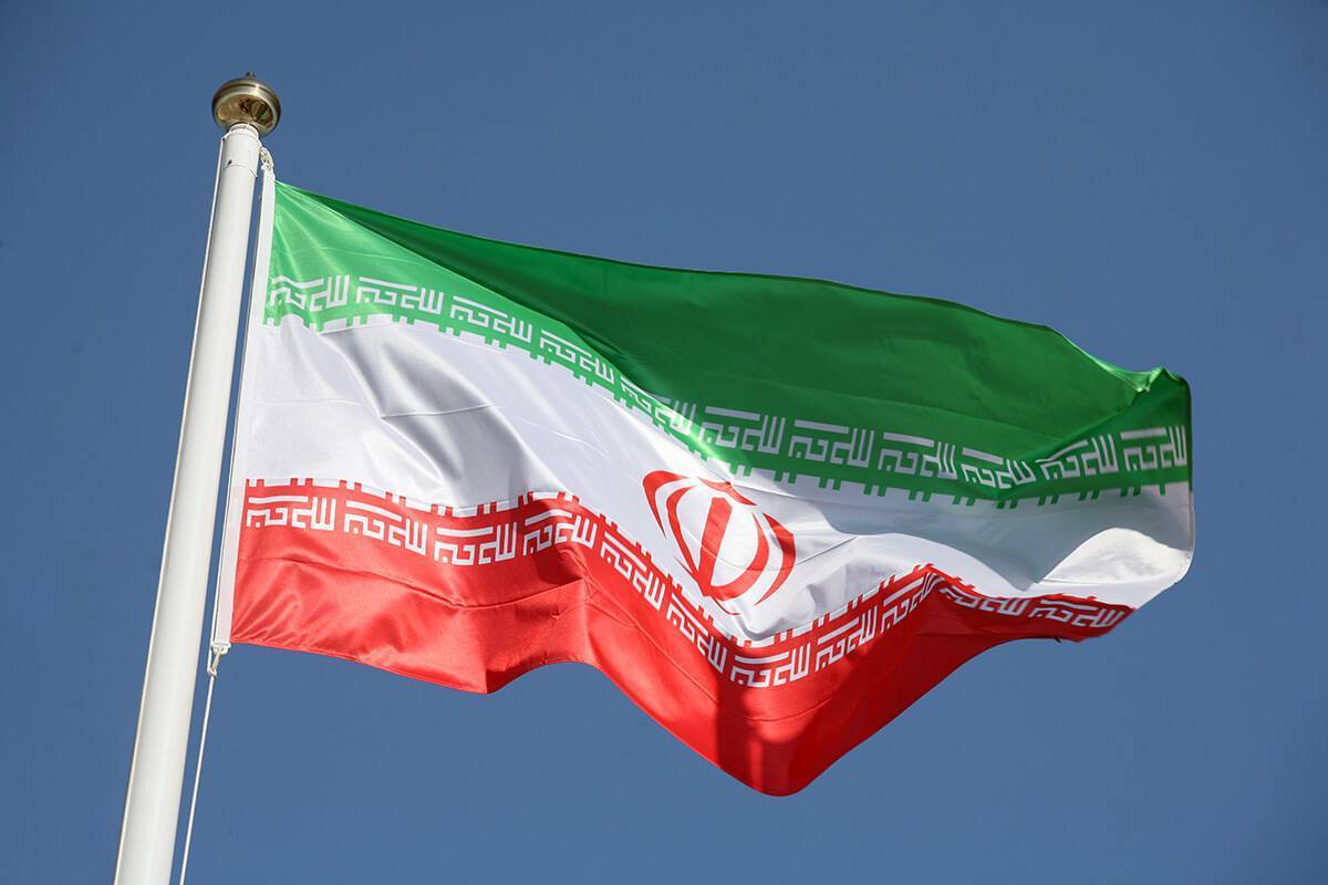 Коронавирус унес жизни более трех тысяч иранцев