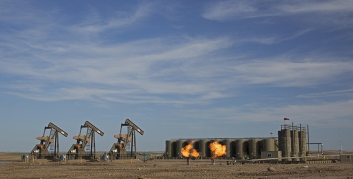 США временно разрешат частным компаниям хранить нефть в стратегическом резерве
