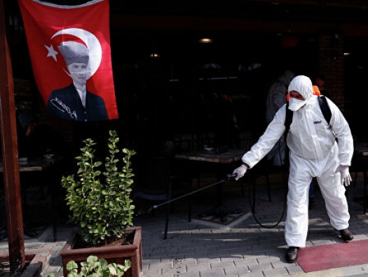 В Турции вводят комендантский час из-за коронавируса