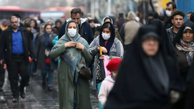 В Иране за сутки выявили 1 374 новых случая заражения COVID-19