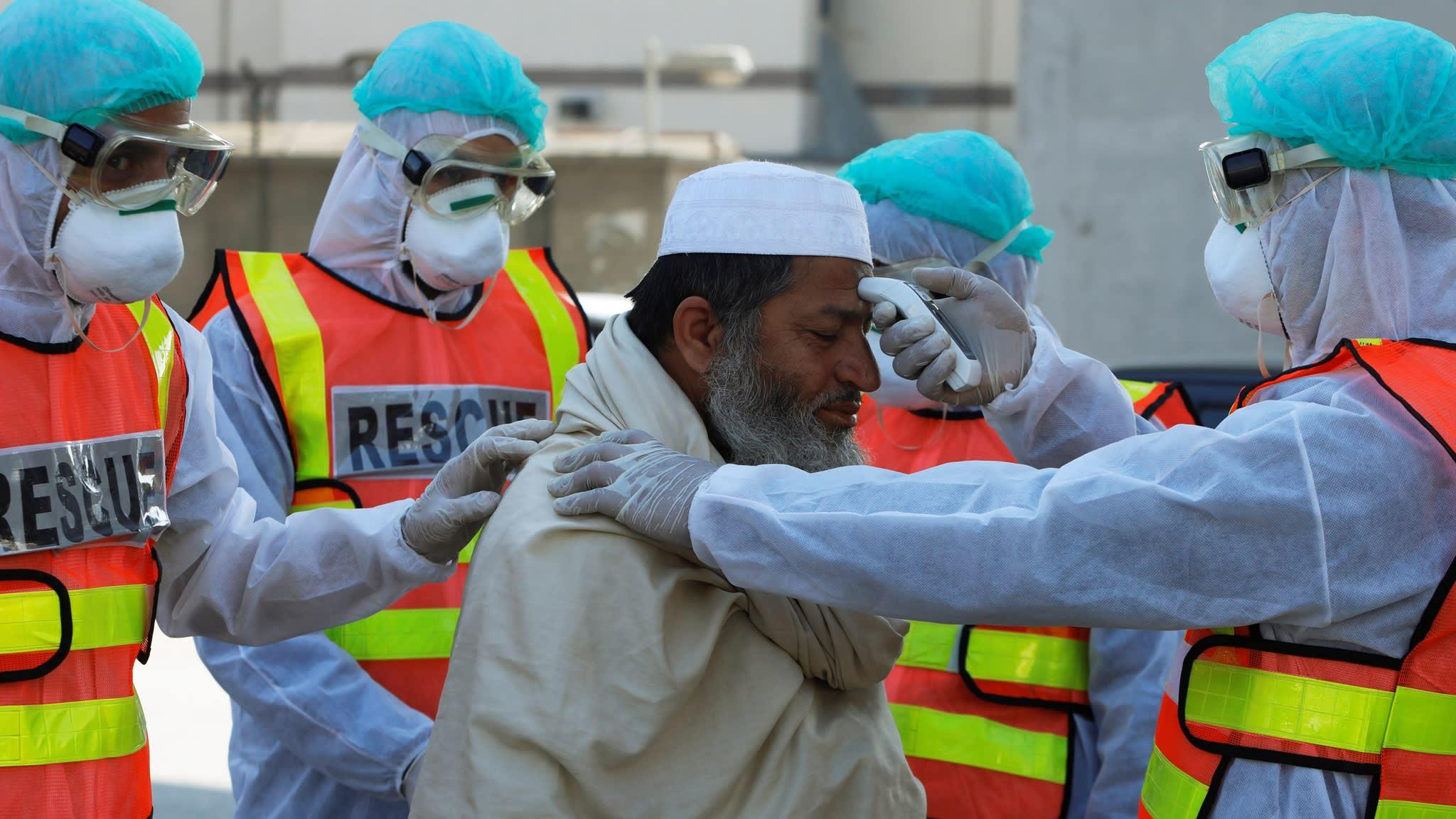 Число зараженных коронавирусом в Пакистане превысило 30 тысяч
