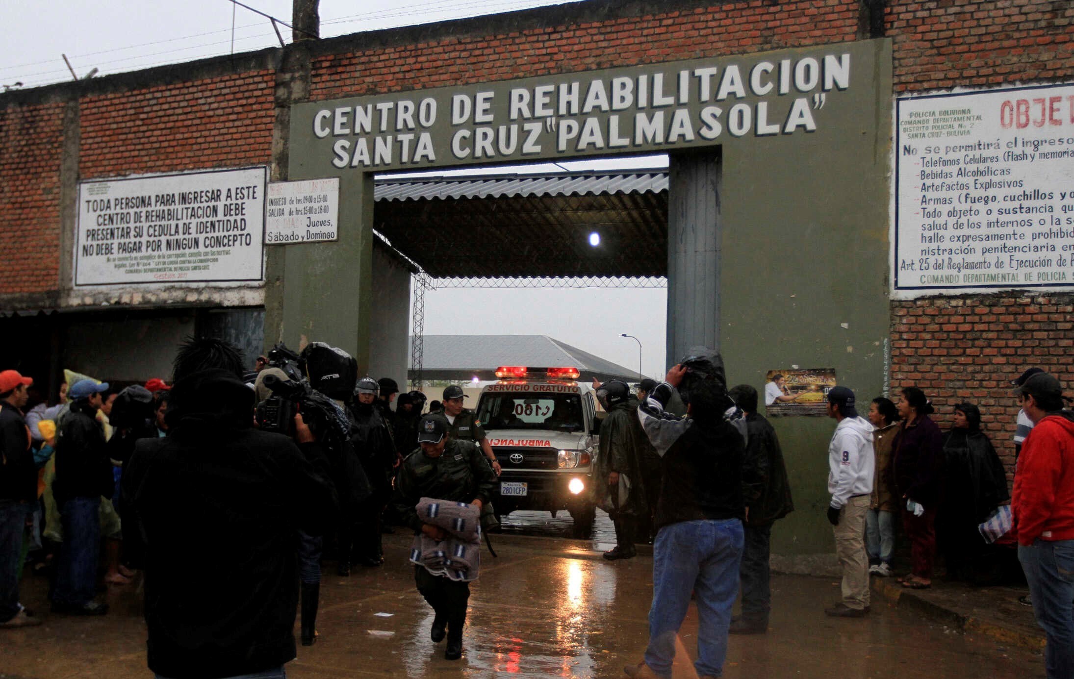 Свыше 30 заключенных крупнейшей тюрьмы в Боливии больны COVID-19