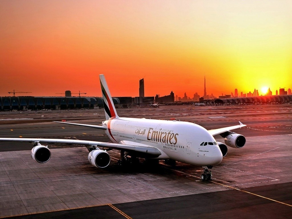 Авиакомпания Emirates сократила часть сотрудников из-за пандемии