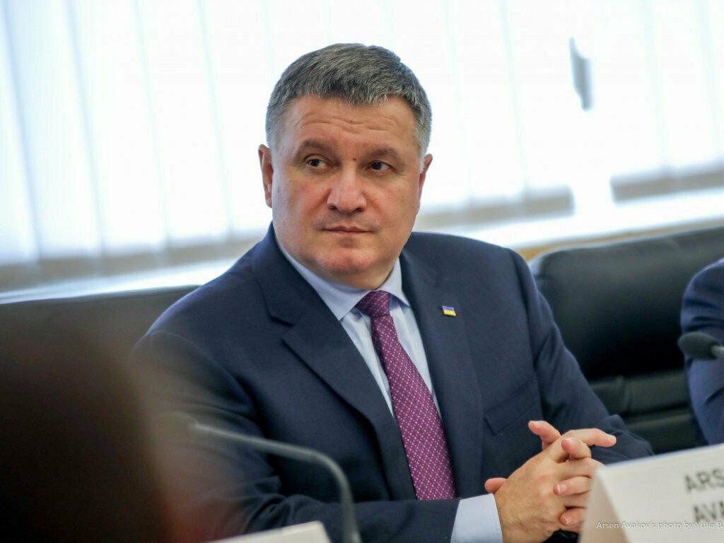 В парламенте Украины собирают подписи за отставку Арсена Авакова