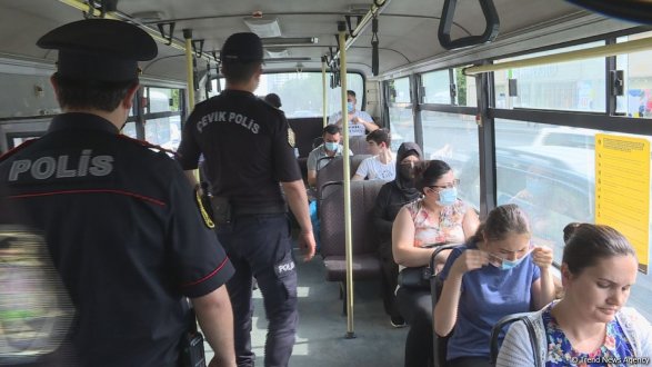 Бакинские автобусы не поедут, пока все пассажиры не наденут маски