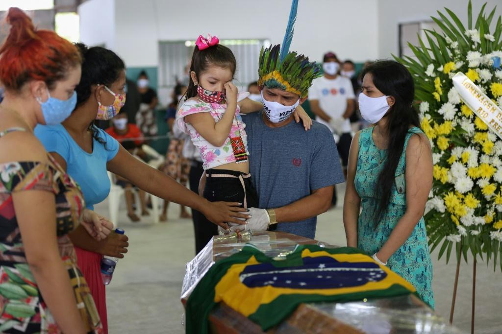 В Бразилии число заболевших COVID-19 превысило 1,7 миллиона человек