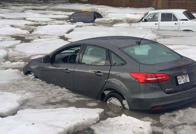 Ermənistanda onlarla maşın asfaltın altında qaldı - FOTO