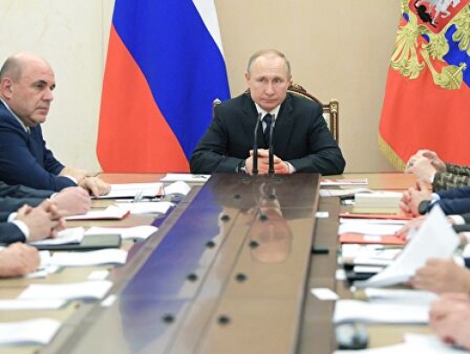Путин созвал Совбез из-за ситуации в Минске