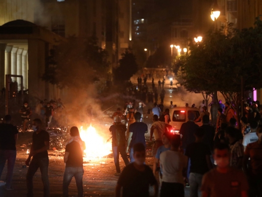 Бейрут охватили протесты