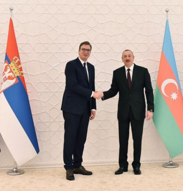 Президент Сербии позвонил Ильхаму Алиеву из-за поставок оружия в Армению
