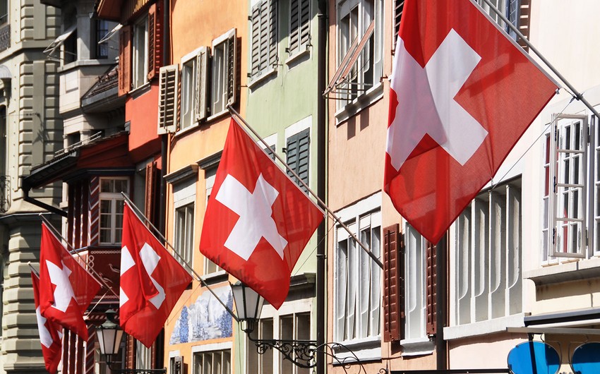 В Швейцарии могут провести референдум о выплате всем гражданам по €7 тыс.