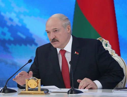 Лукашенко поздравил Россию с успехом в прекращении бойни в Карабахе