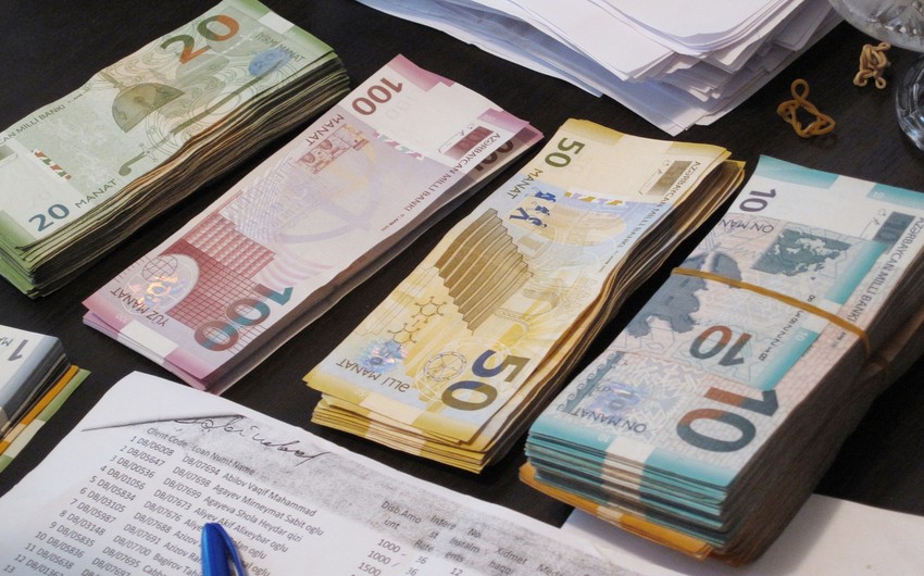 Azərbaycan banklarına qoyulan depozitlər azalıb