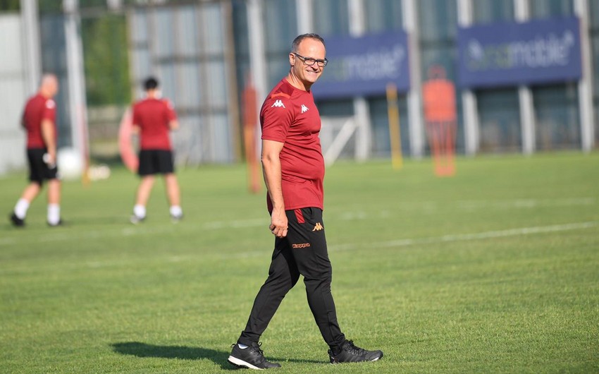 Главный тренер стамбульского клуба подал в отставку через 14 дней после назначения