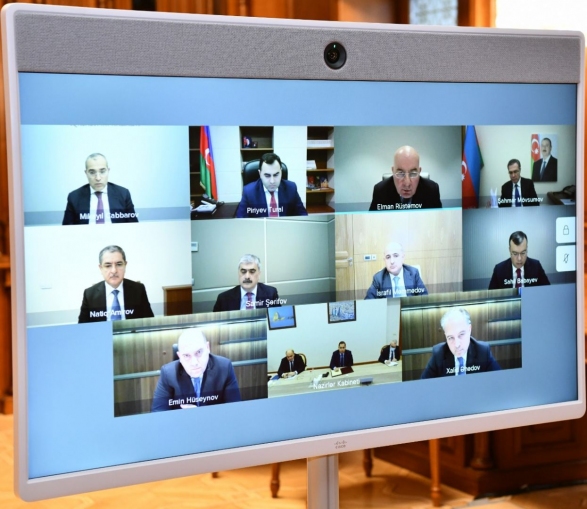 Али Асадов провел совещание по освобожденным территориям