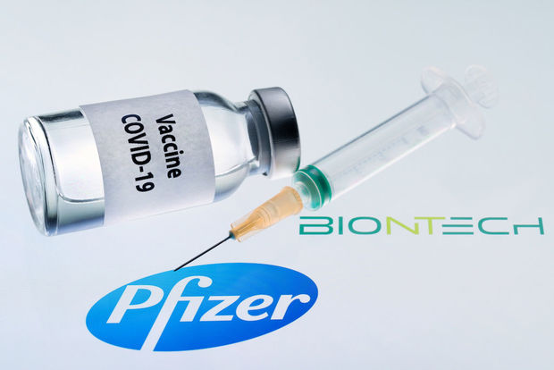 “Pfizer” peyvəndinin yeni yan təsirləri aşkar edilib: Bir pasiyent öldü
