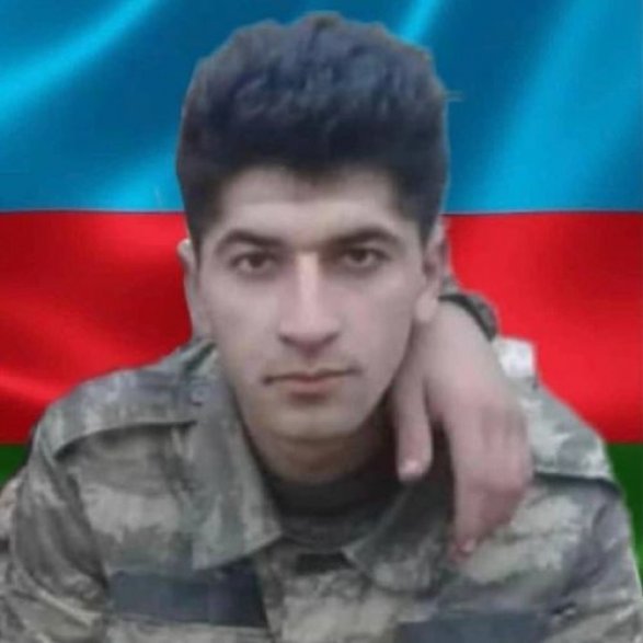 Азербайджанский солдат подорвался на мине и погиб