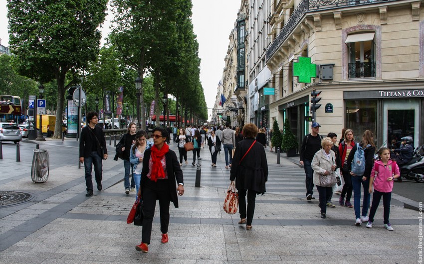 В Баку расширят пешеходные зоны