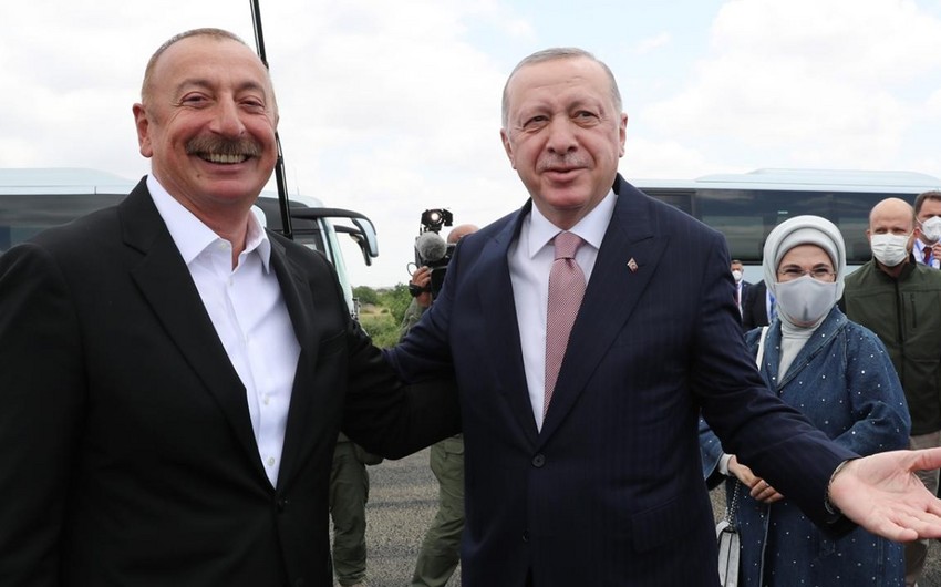 Ильхам Алиев встретил Эрдогана - ФОТО