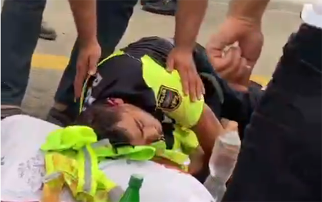 Yol polisi qəzada ağır yaralandı - Video