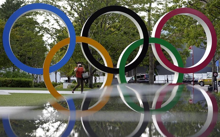 Olimpiya tarixində ilk dəfə idmançılar irqçiliyə görə diz çökdü