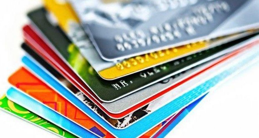 В Азербайджане растет число платежных карт
