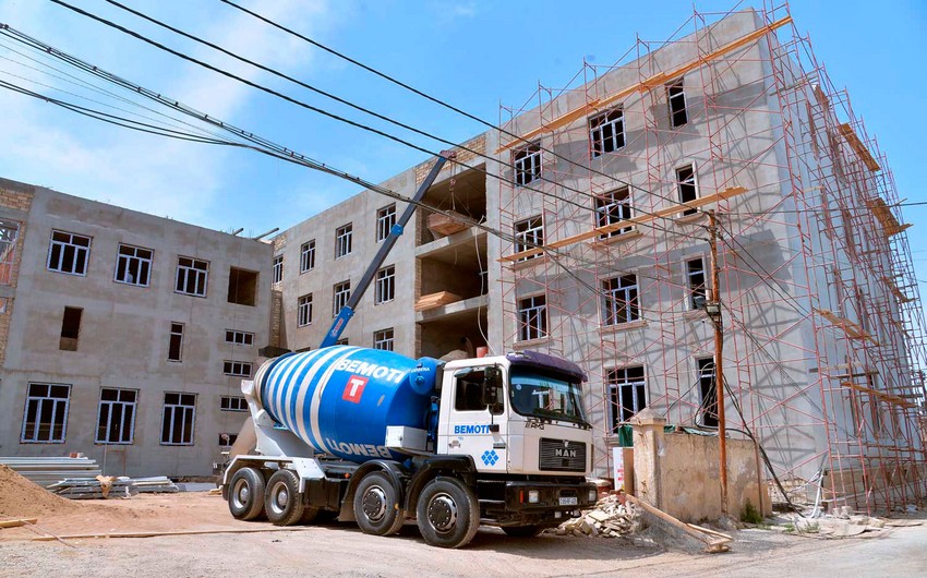 В Баку строится 8 новых школьных зданий