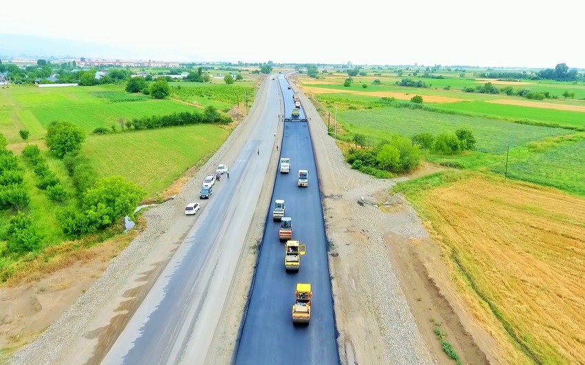 По дороге, ведущей в Кельбаджар, обеспечено движение транспорта