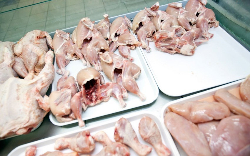 Импортированный в Азербайджан куриный фарш оказался непригодным к употреблению