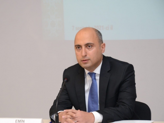 Почему в школах Азербайджана занятия начнутся на неделю позже