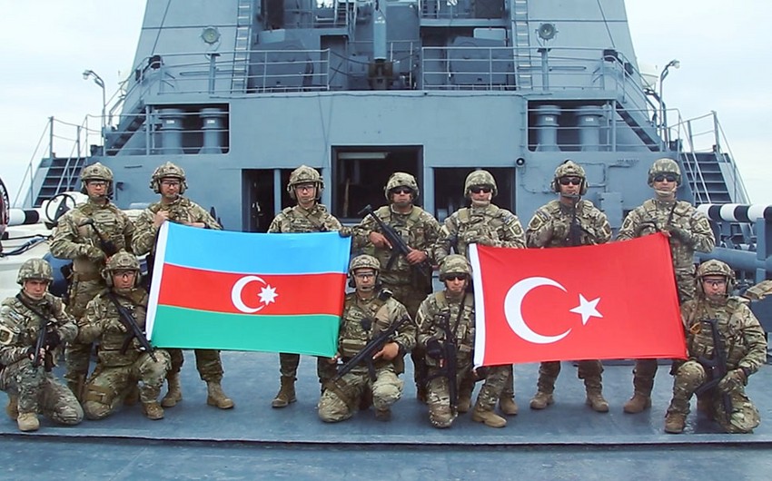Azerbaijani, Turkish underwater offence, defense groups accomplish next stage of joint exercises