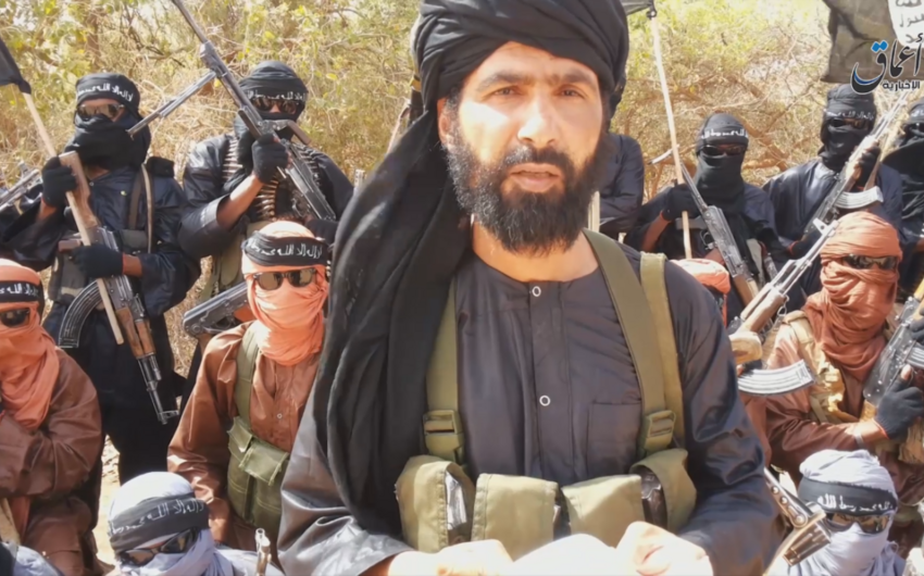 Макрон: Французские войска нейтрализовали главу ИГИЛ в Большой Сахаре