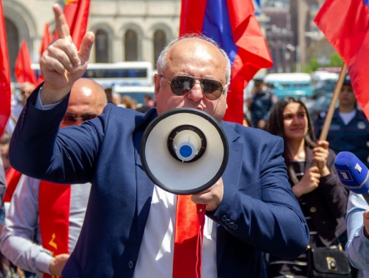 Коммунист Казарян видит спасение Армении в союзном государстве с Россией