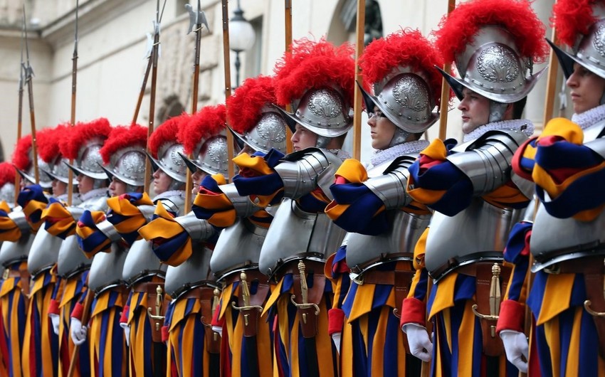 В швейцарскую гвардию Папы Римского могут начать принимать женщин