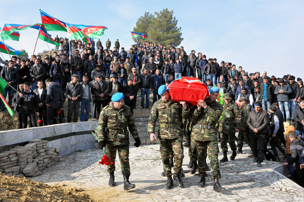 Funeral held in Baku for helicopter crash victims