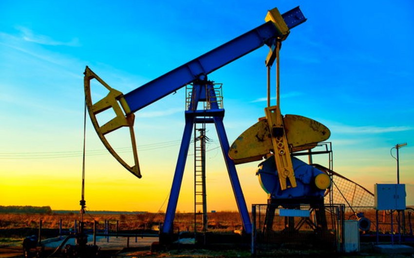 Azeri Light oil price slightly down
