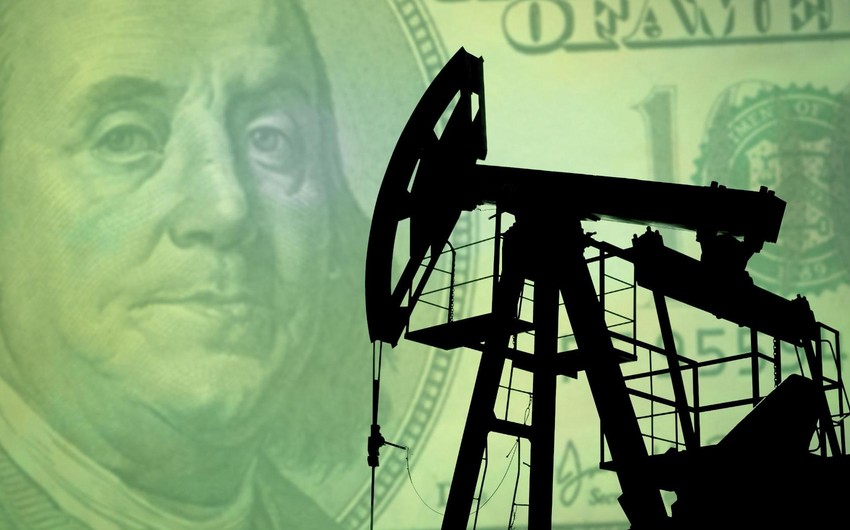 Oil prices fall amid fears of recession in global economy