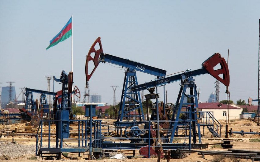 Azerbaijani oil price falls to $112