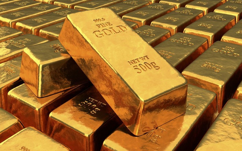 Gold prices fall