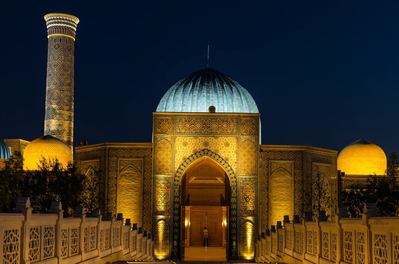 Президент Узбекистана принял участие в  открытии Silk Road Samarkand