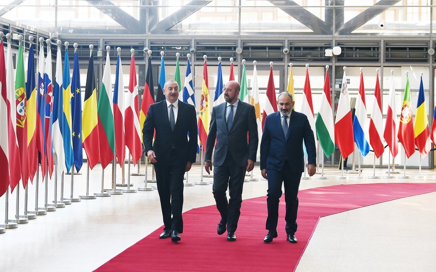 Ilham Aliyev's meeting with Charles Michel and Nikol Pashinyan gets underway in Brussels