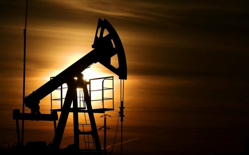 Oil prices fall amid recession fears