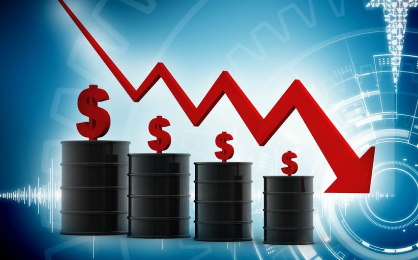 Azerbaijani oil price falls by 5%